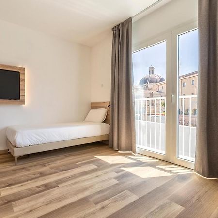 B&B Hotel Sassari Buitenkant foto